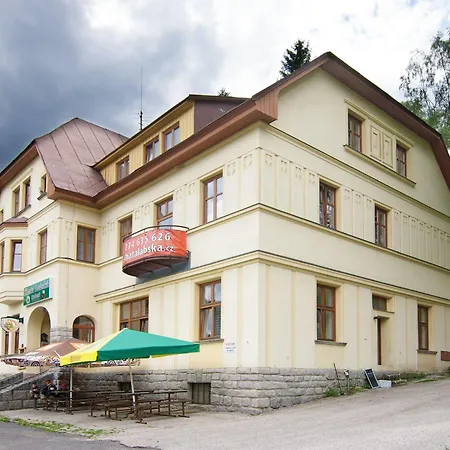 Hostel Chata Labska *